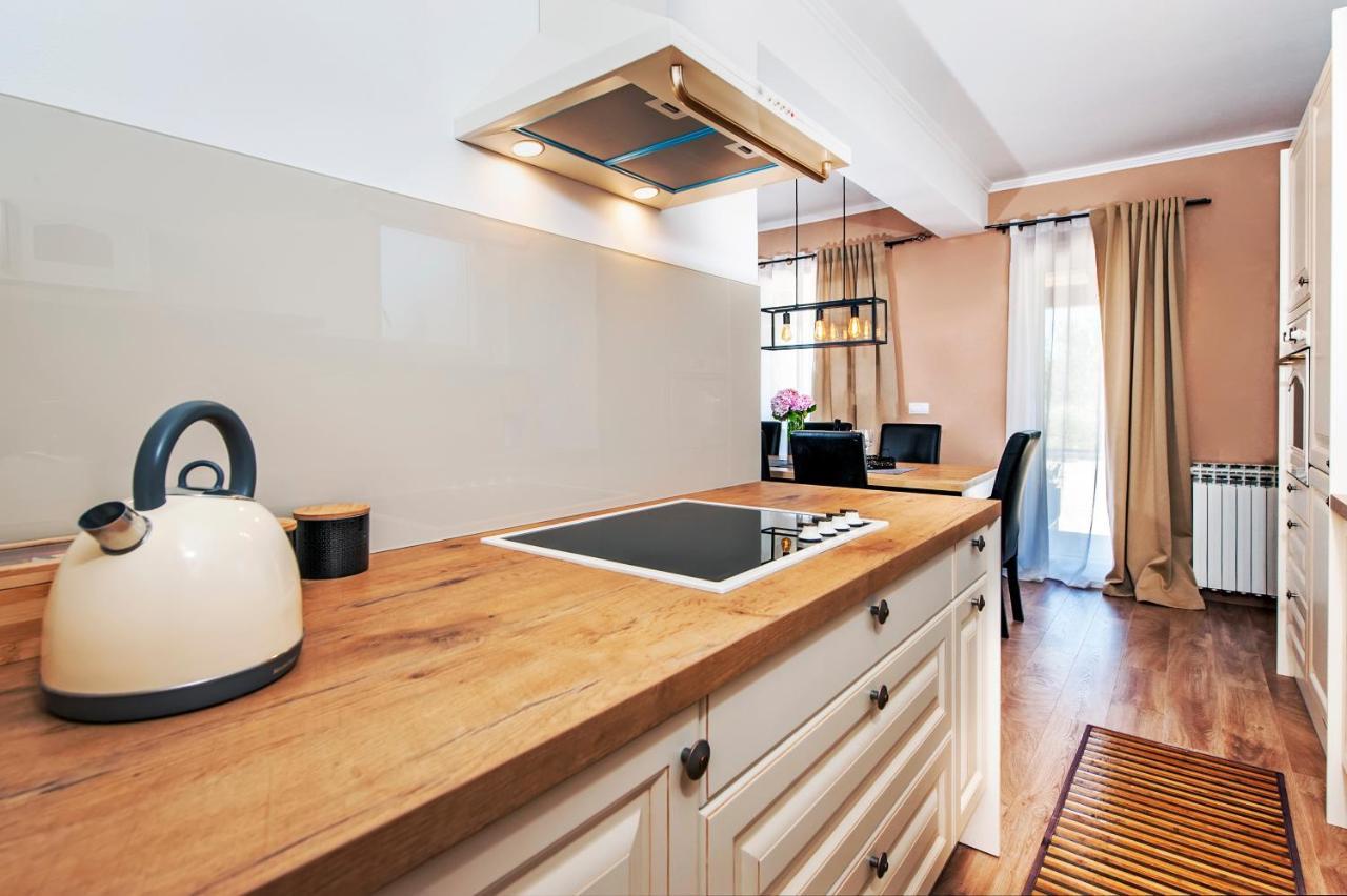 Apartment Miral โรวินสโก เซโล ภายนอก รูปภาพ