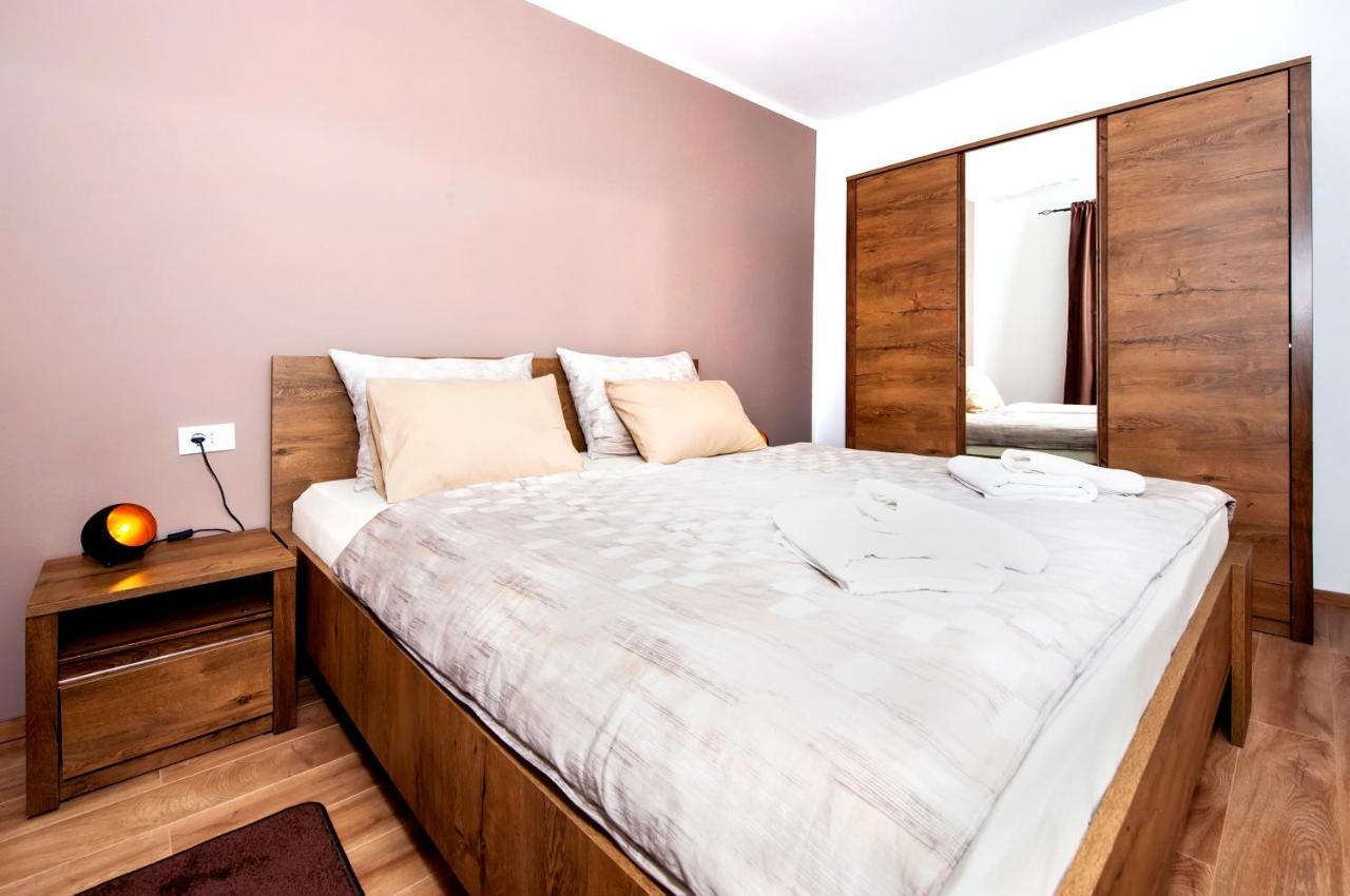 Apartment Miral โรวินสโก เซโล ภายนอก รูปภาพ