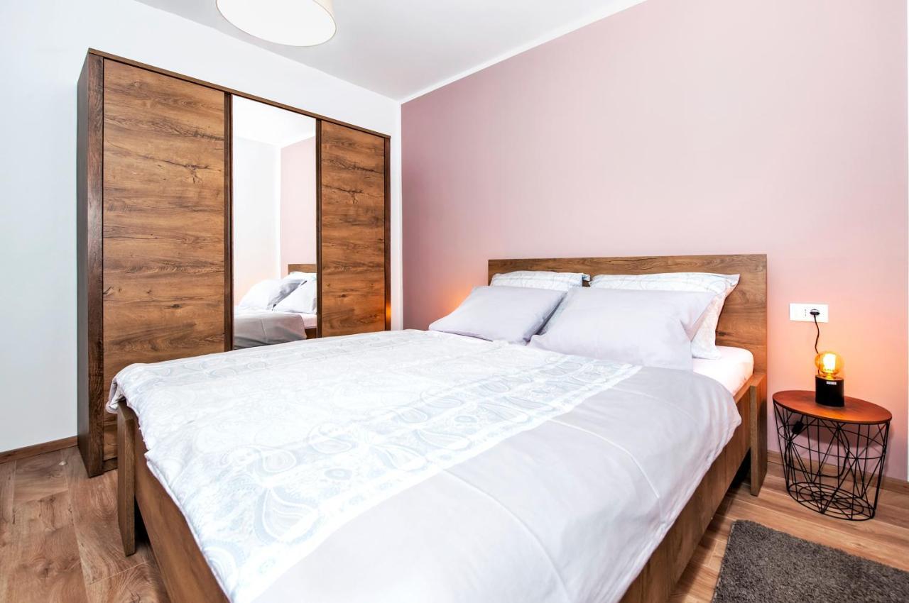 Apartment Miral โรวินสโก เซโล ภายนอก รูปภาพ